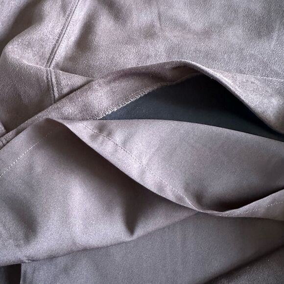 Dark Brown Suede Mini Skirt Size 4 WHBM Chocolate brown - Picture 5 of 9